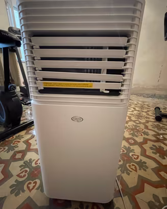 CONDIZIONATORE  DEUMIDIFICATORE PORTATILE