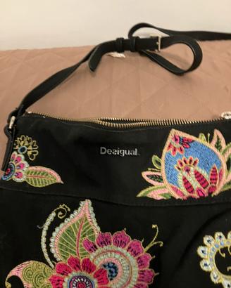 Borsa desigual