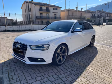 Audi A4 Avant S-line 2.0 TDI 143cv Multitronic