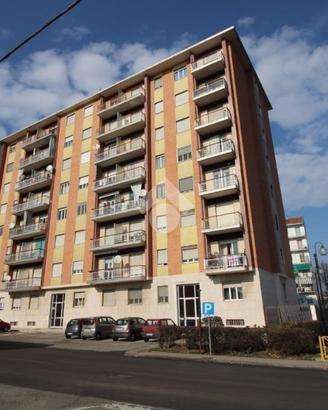 3 LOCALI A LIVORNO FERRARIS