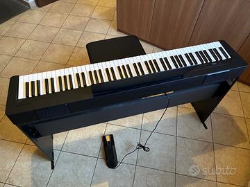 Pianoforte Digitale Yamaha P-145 completo