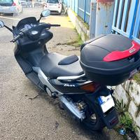 Bauletto Givi Yamaha T max 500  01/07