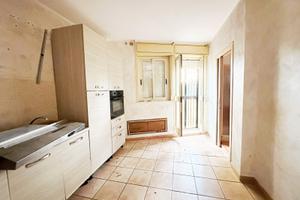 3 vani piano rialzato disponibile per un anno