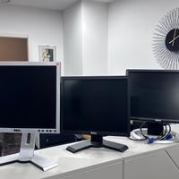 Tre monitor DELL 17 pollici