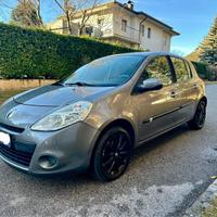RENAULT CLIO - neopatentati