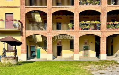 SOLUZIONE INDIPENDENTE IN CORTE RISTRUTTURATA A MO