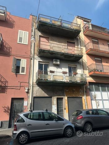 Appartamento con garage e terrazza a Misterbianco