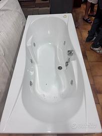 Vasca da bagno idromassaggio