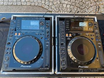 Pioneer Cdj 2000 Set in Case