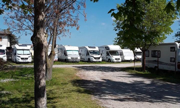 Camper e caravan rimessaggio