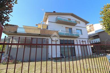 3 LOCALI A GIULIANOVA