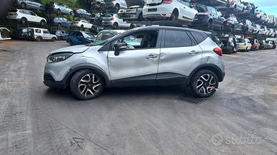RENAULT CAPTUR 2017 SOLO PER RICAMBI