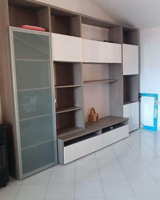 Parete attrezzata