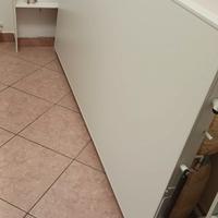 Letto singolo a scomparsa in orizzontale