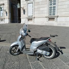 Aprilia Scarabeo 125 ie