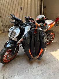 🟠KTM DUKE 125 2023 + ACCESSORI INCLUSI