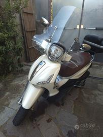Scooter Piaggio Beverly 300i.e.bauletti+parabre