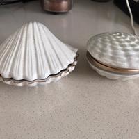 2 scatoline in ceramica