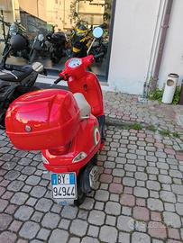 vespa  rossa   125