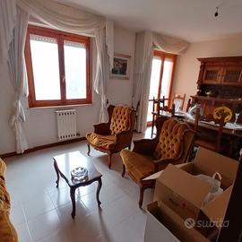 VIA PORCELLANA pentavano box, cantina 247.000