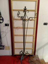 attaccapanni in ferro/lampada