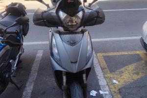 Kymco people 300 gti