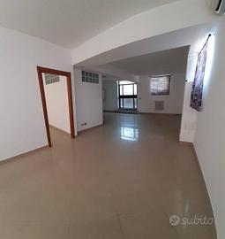 Immobile di 75 m² con 2 locali a Buccinasco