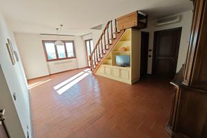 Appartamento 5 vani Prato Est