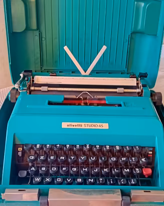 macchina per scrivere Olivetti Studio 45 cust