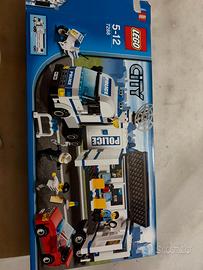 Lego. Camion polizia