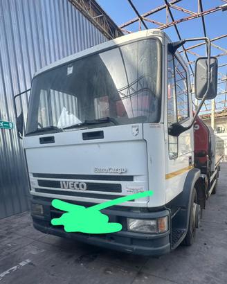 Iveco130/23 con gru anno 2014. Trattabile