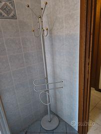 Appendiabiti e porta asciugamani