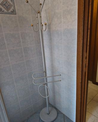 Appendiabiti e porta asciugamani