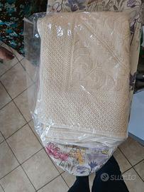 Tappeto bianco sardo antico vintage