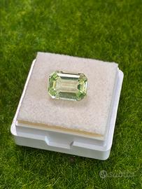 Peridoto verde 4.60 ct taglio Emerald certificato