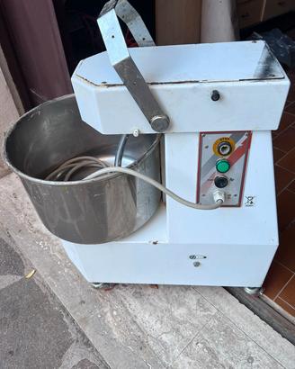 impastatrice professionale da 10kg