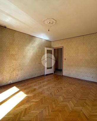 3 LOCALI A AOSTA