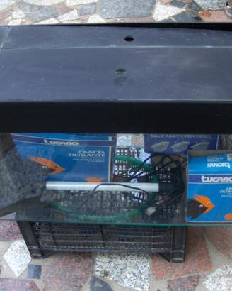 Acquario 75 l con batteria filtrante interna