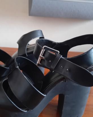 Stradivarius sandalo tacco 12 cm plateau 3 cm nero