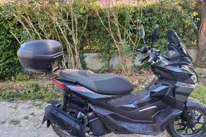 Scooter Aprilia SR GT 125
