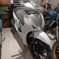 Honda SH 300 i SPORT