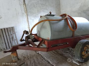 botte per acqua trainata con carrello e pompa