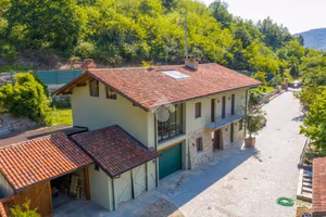 VILLA SINGOLA A SALUZZO