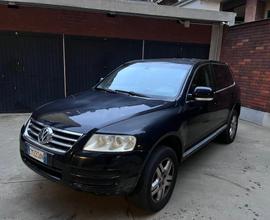 VOLKSWAGEN Touareg 3.2 V6 tiptronic