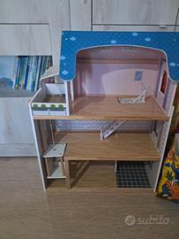 Casetta bambole in legno