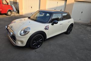 Mini Cooper d 1.5 116cv full perfetta tutta taglia