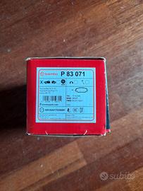 Pastiglie freno brembo P83071 (ant) P93089 (post)