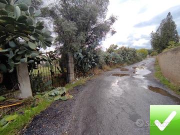 Terreno Categoria F Reggio Campi 3900 Mq