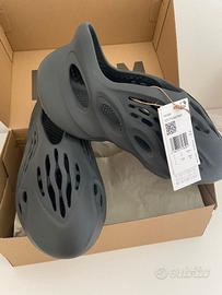 ADIDAS YZY FOAM RNR TG 40.5 CARBON