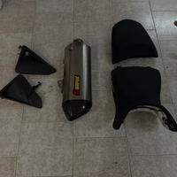 Ktm 1290 akrapovic selle garmin borse